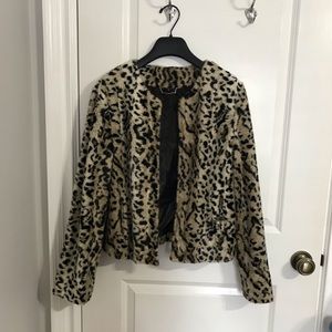 EXPRESS cropped leopard short-hair coat